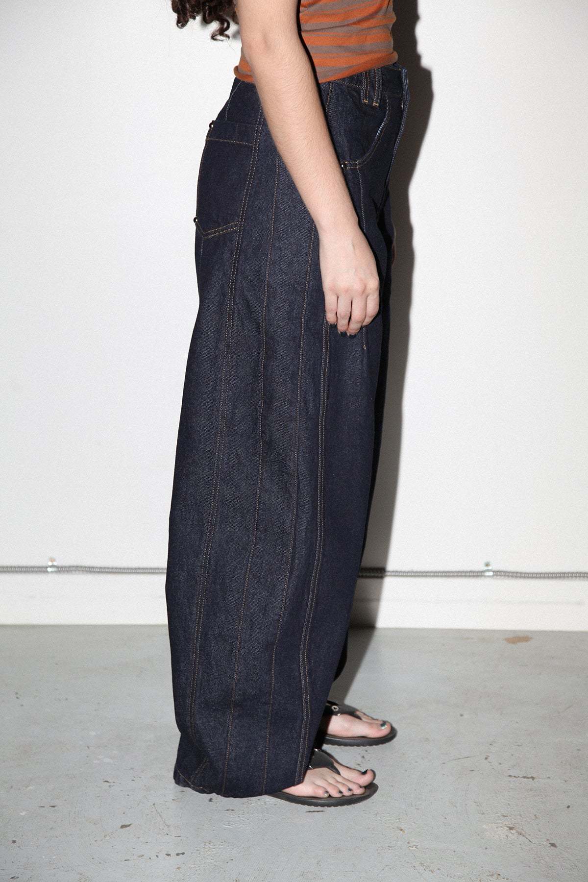 KkCo Dart Denim Jeans - Rinsed Indigo - Image 4 of 6