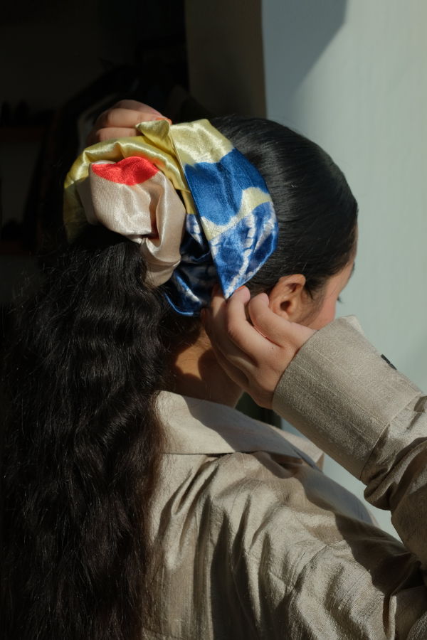 TIGRA TIGRA XL Scrunchie Hair Accessory