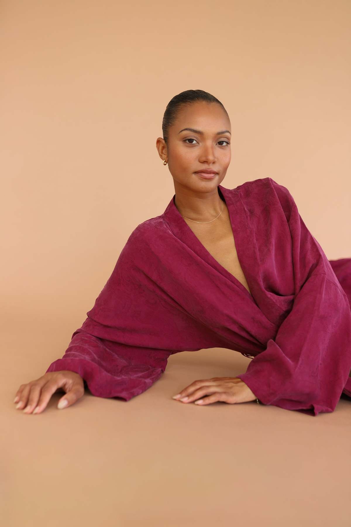 Be Idle The Long Robe - Image 2 of 9