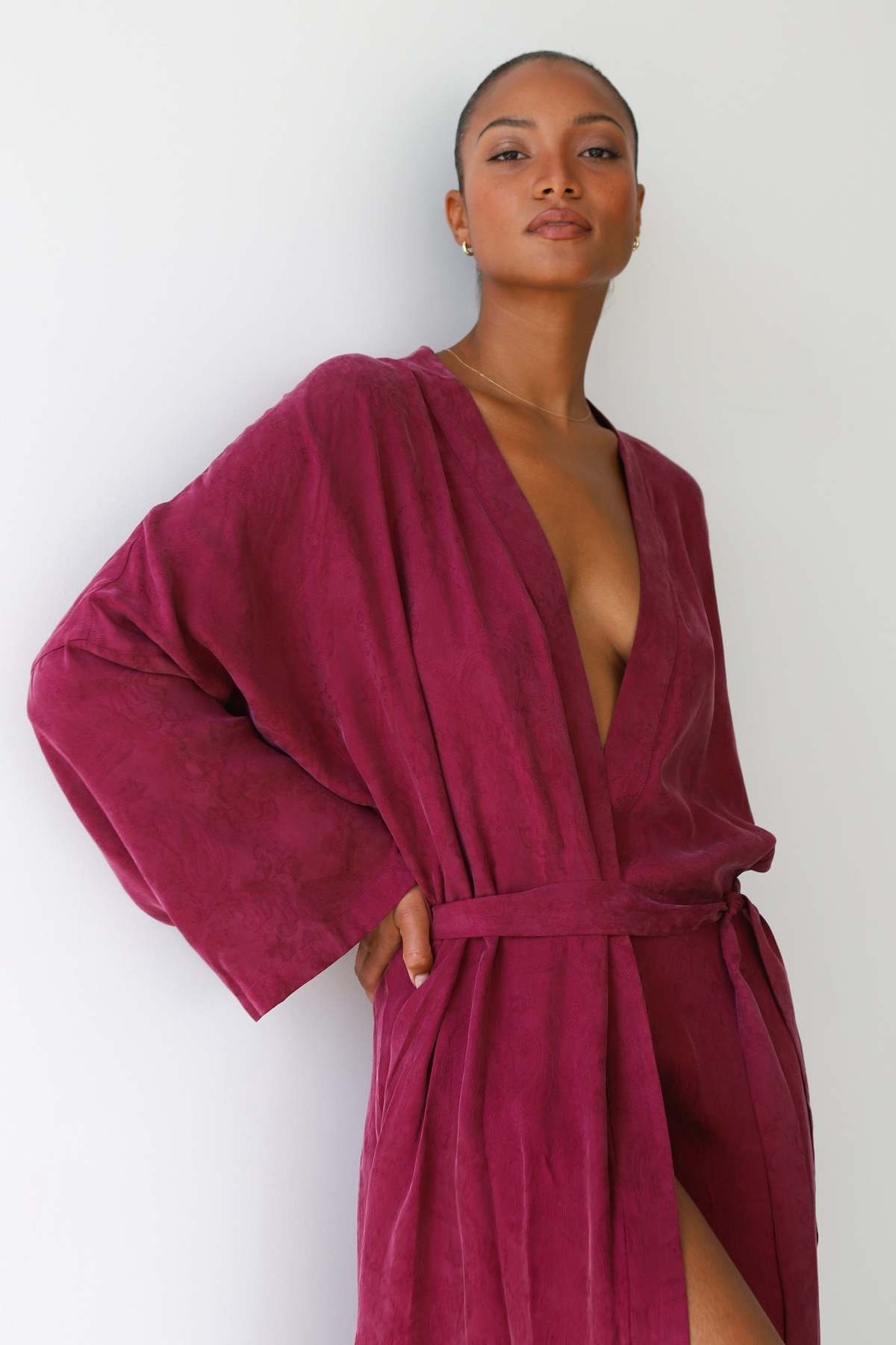 Be Idle The Long Robe - Image 5 of 9