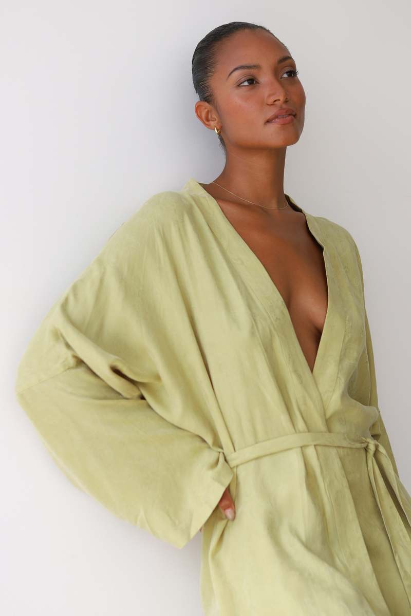 Be Idle The Long Robe