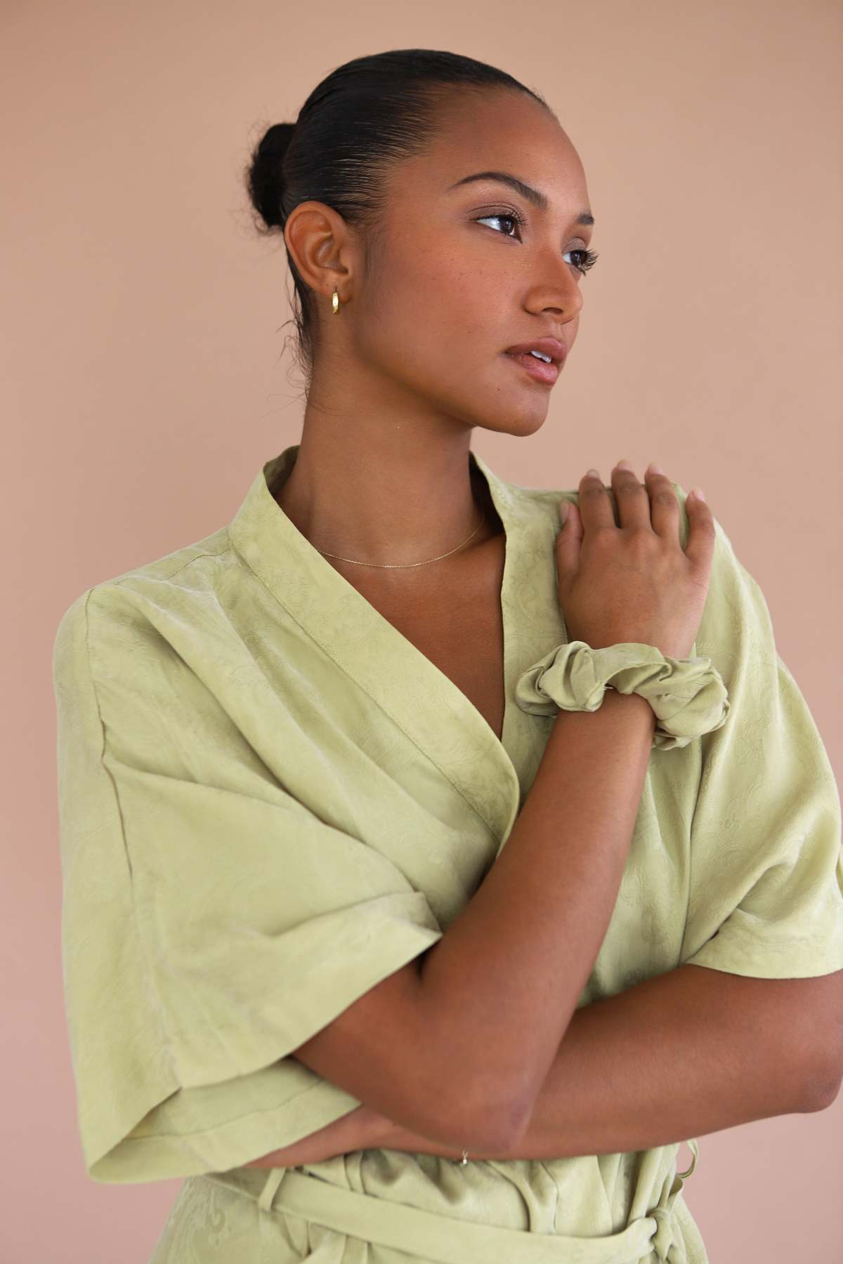 Be Idle The Short Robe - Image 3 of 5