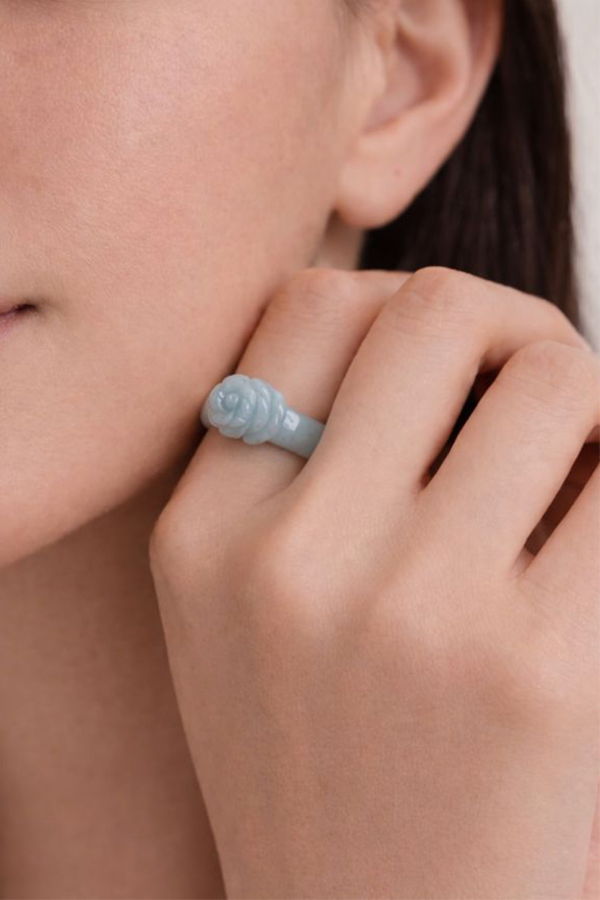 seree Rose Jade Ring - Off-white