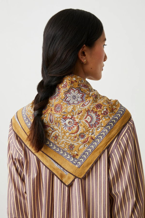 Moismont Agra No. 823 Scarf