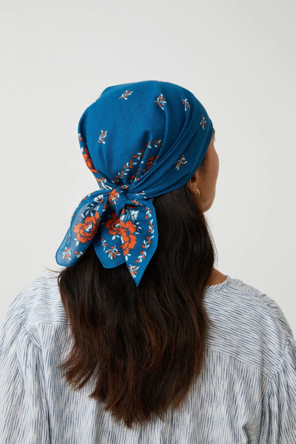 Moismont Fichu No. 652 Scarf