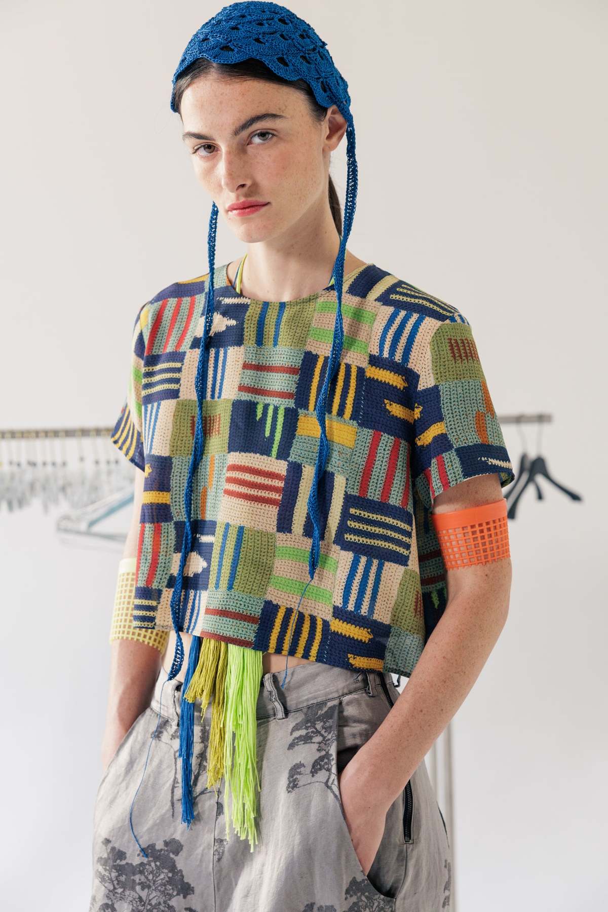 Serien°umerica Cropped Printed T-Shirt - Sand - Image 4 of 6