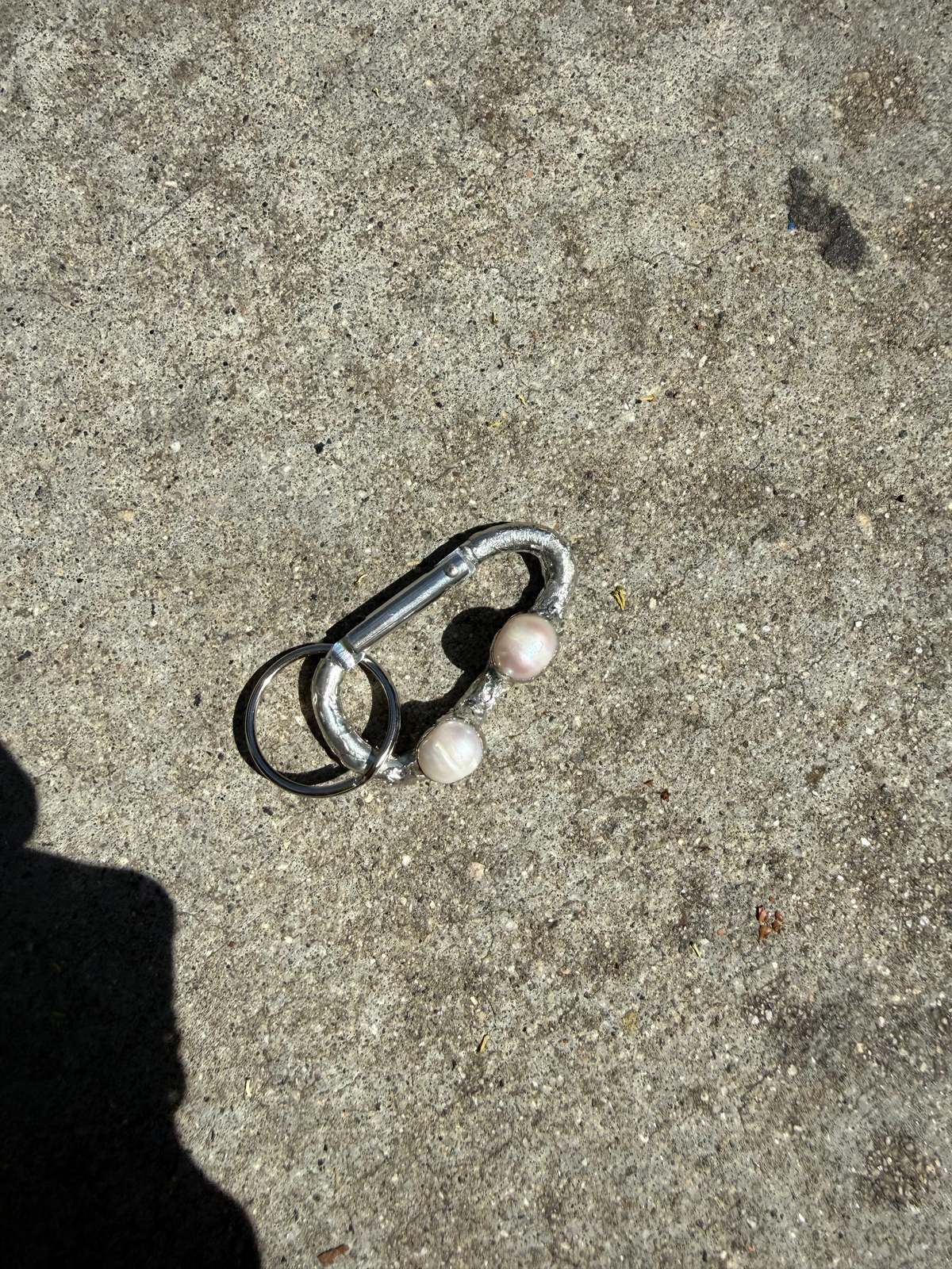 Pas Si Mal Rock Carabiner Keychain - Image 5 of 14