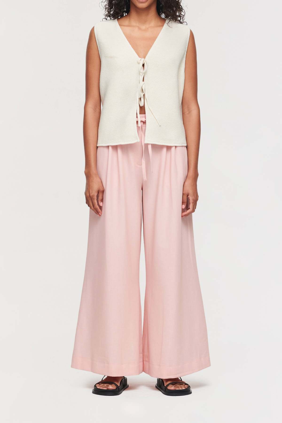 Aligne Serene Extra Wide Leg Trousers - Dusty Pink - Image 4 of 5