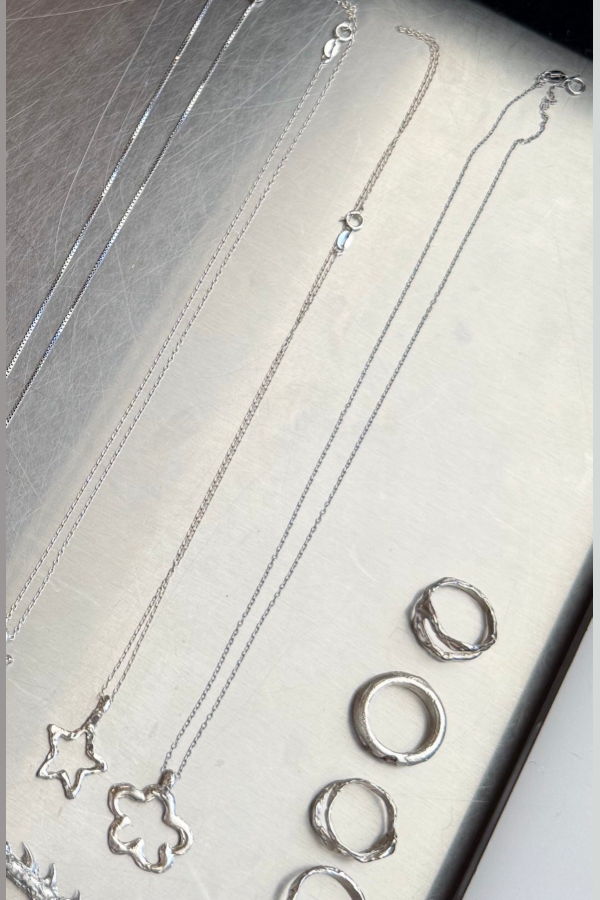 Pas Si Mal Pendant Necklace - Silver