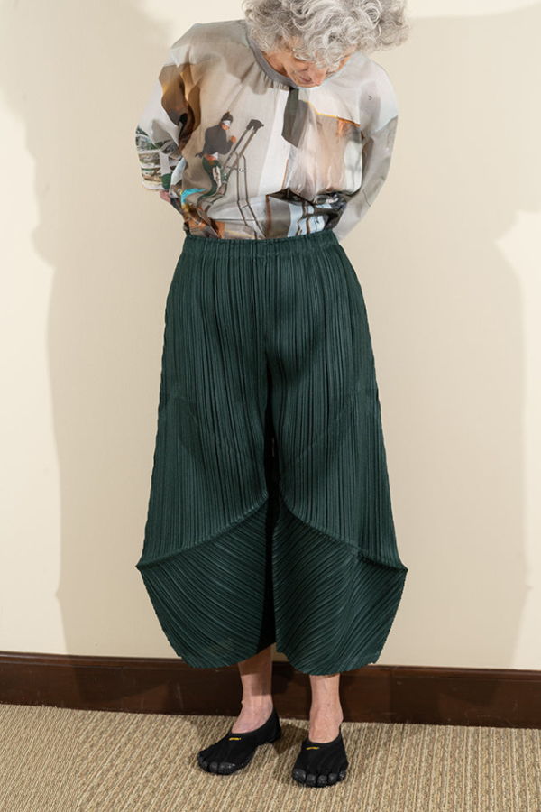 Issey Miyake Multipleat Thicker Bottom Trousers - Dark Green
