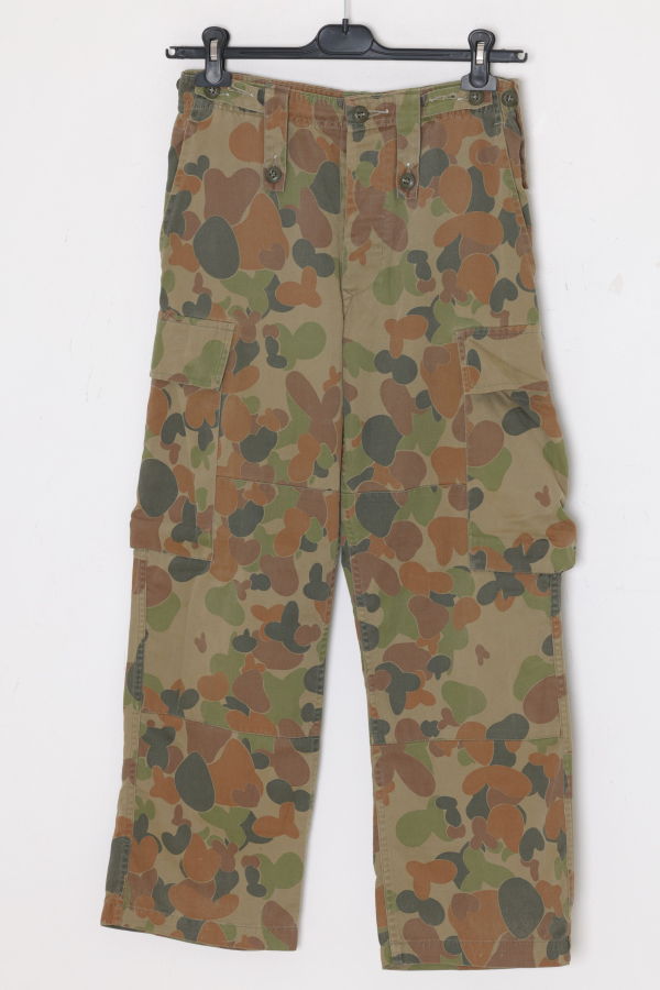 (Unattributed) 1970s–1980s, Military-Issue, Auscam Spot Camouflage, Side Cargo, Combat