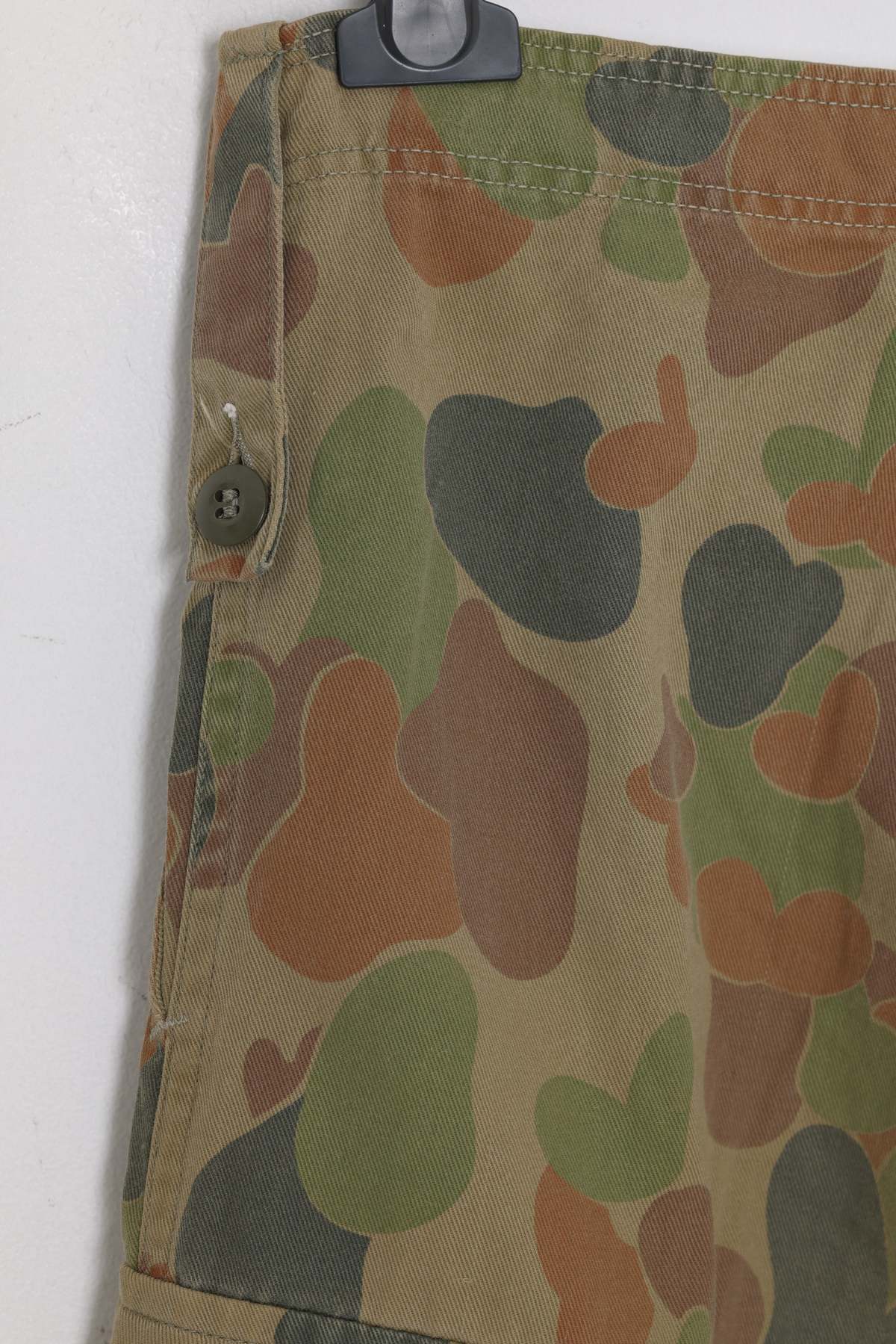 (Unattributed) 1970s–1980s, Military-Issue, Auscam Spot Camouflage, Side Cargo, Combat - Image 6 of 10