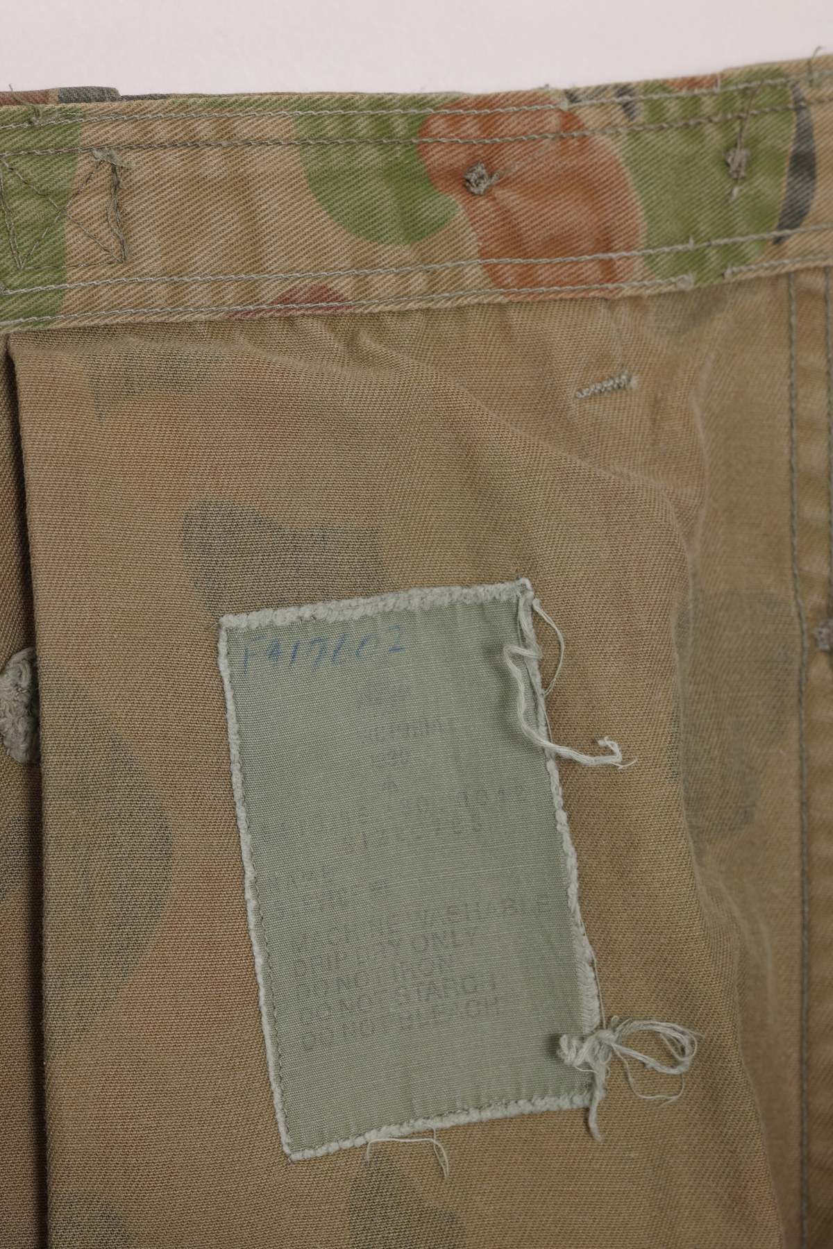 (Unattributed) 1970s–1980s, Military-Issue, Auscam Spot Camouflage, Side Cargo, Combat - Image 9 of 10