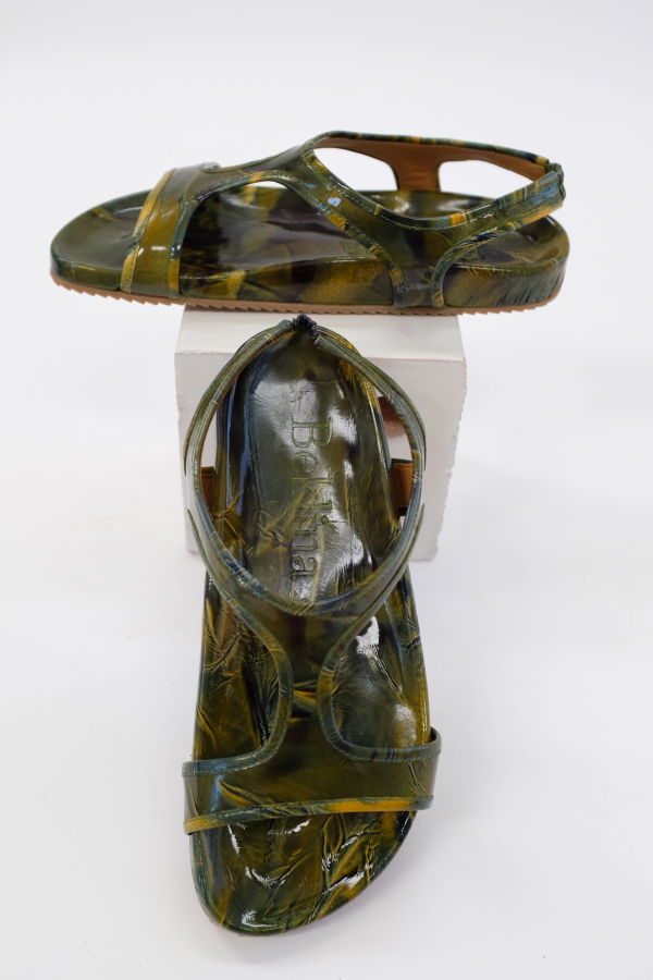 Beklina Gubi Sandal - Gassosa