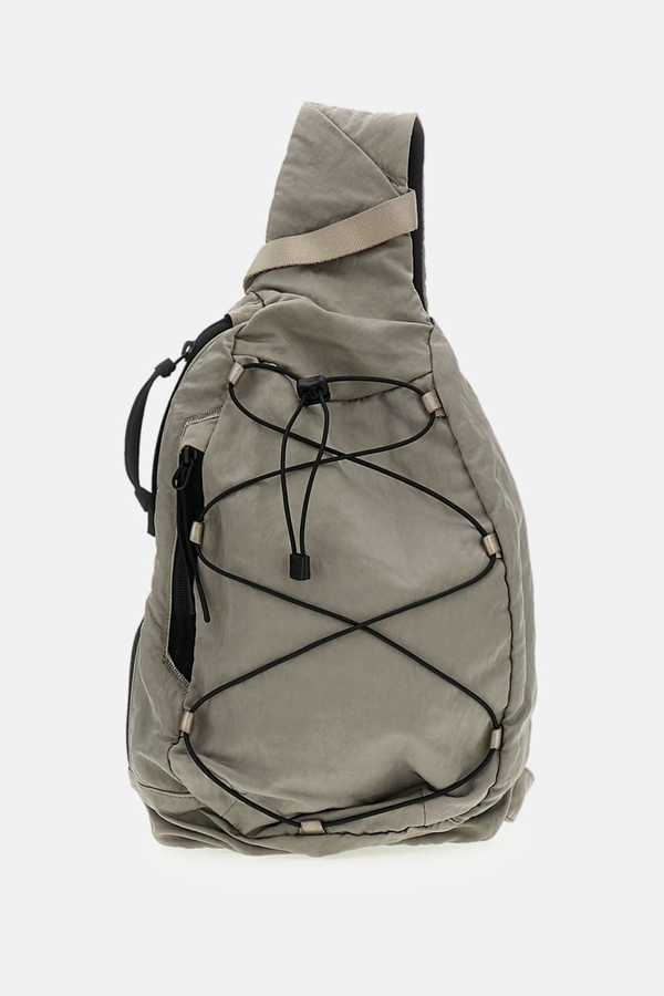 C.P. Company Bungee Cord Backpack クロスボディ C.P. Company Crossbody Backpack - Gray | Garmentory