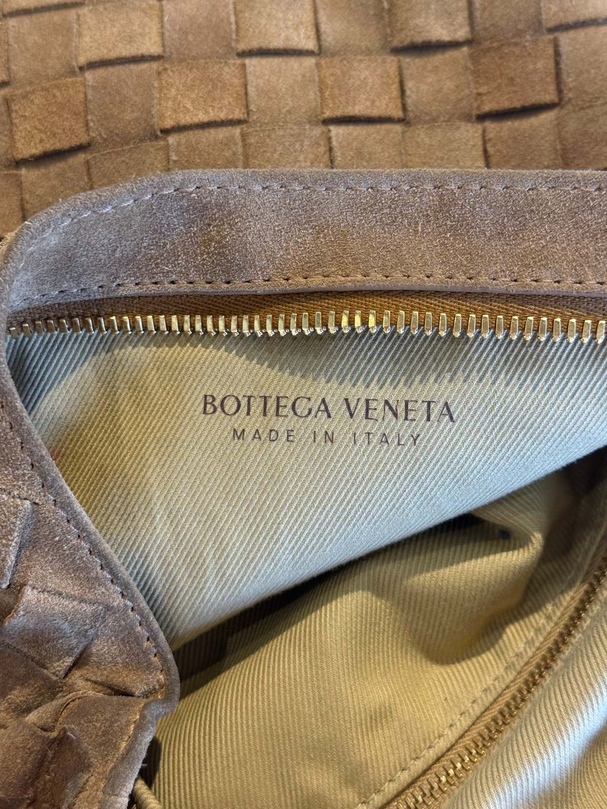 Preloved Bottega Veneta Intrecciato Twist Suede Bag with Top Handle - Camel - Image 5 of 6