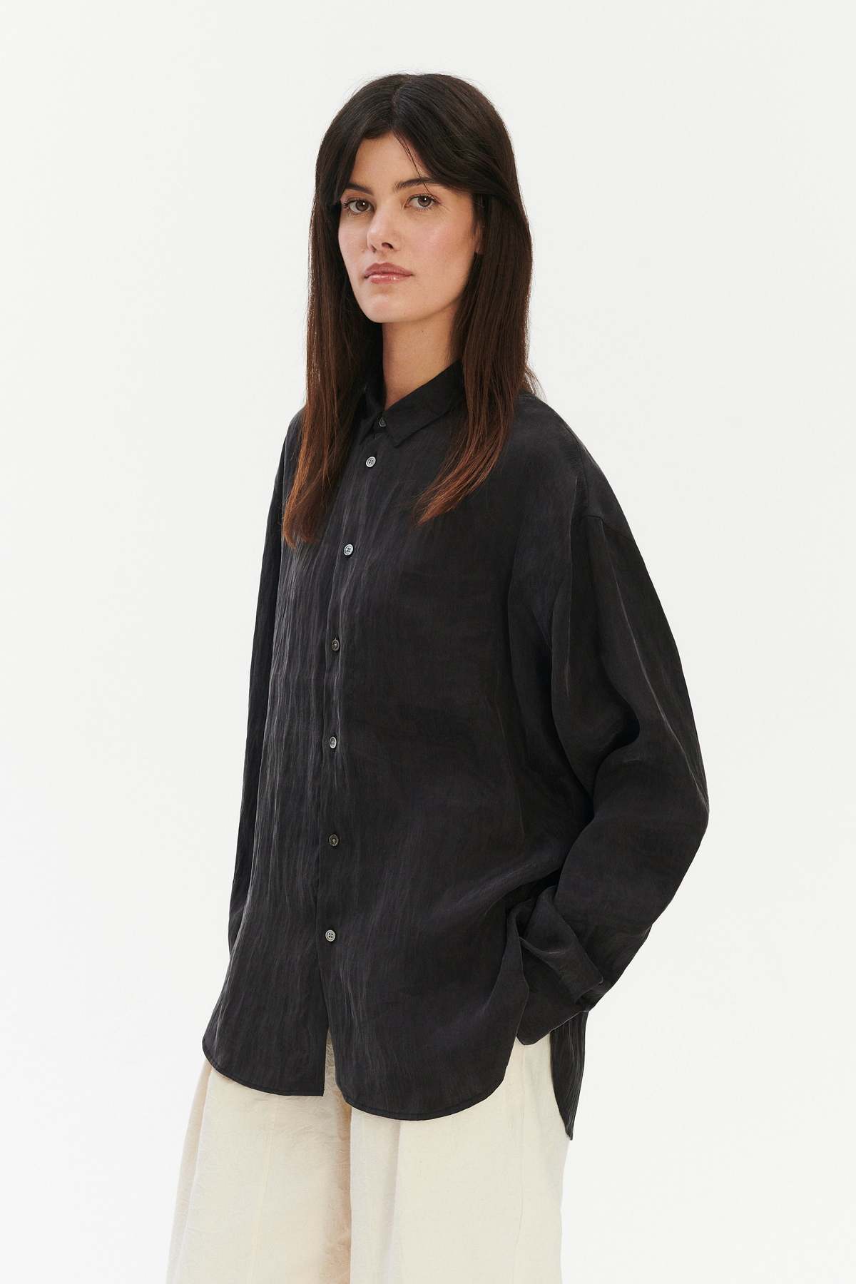 Delikatessen Oversized Shirt in a Silky Japanese Blend of Lyocell and Polyamide - Image 4 of 9