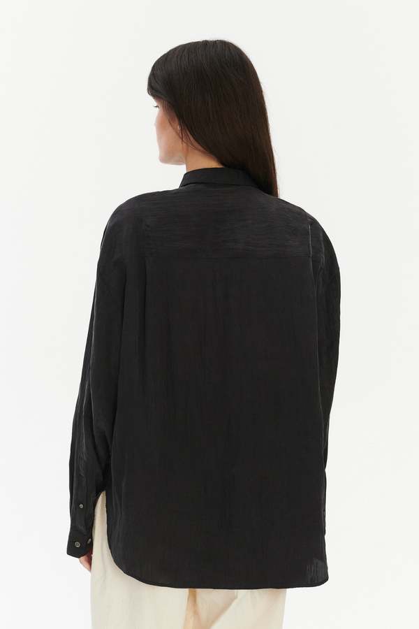 Delikatessen Oversized Shirt in a Silky Japanese Blend of Lyocell and Polyamide