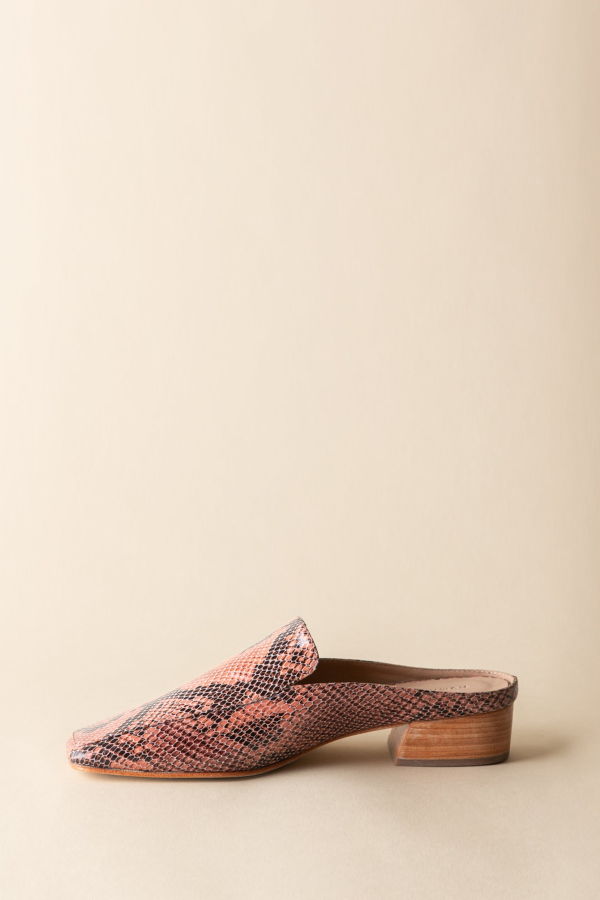 Huma Blanco Felix Loafer Mule