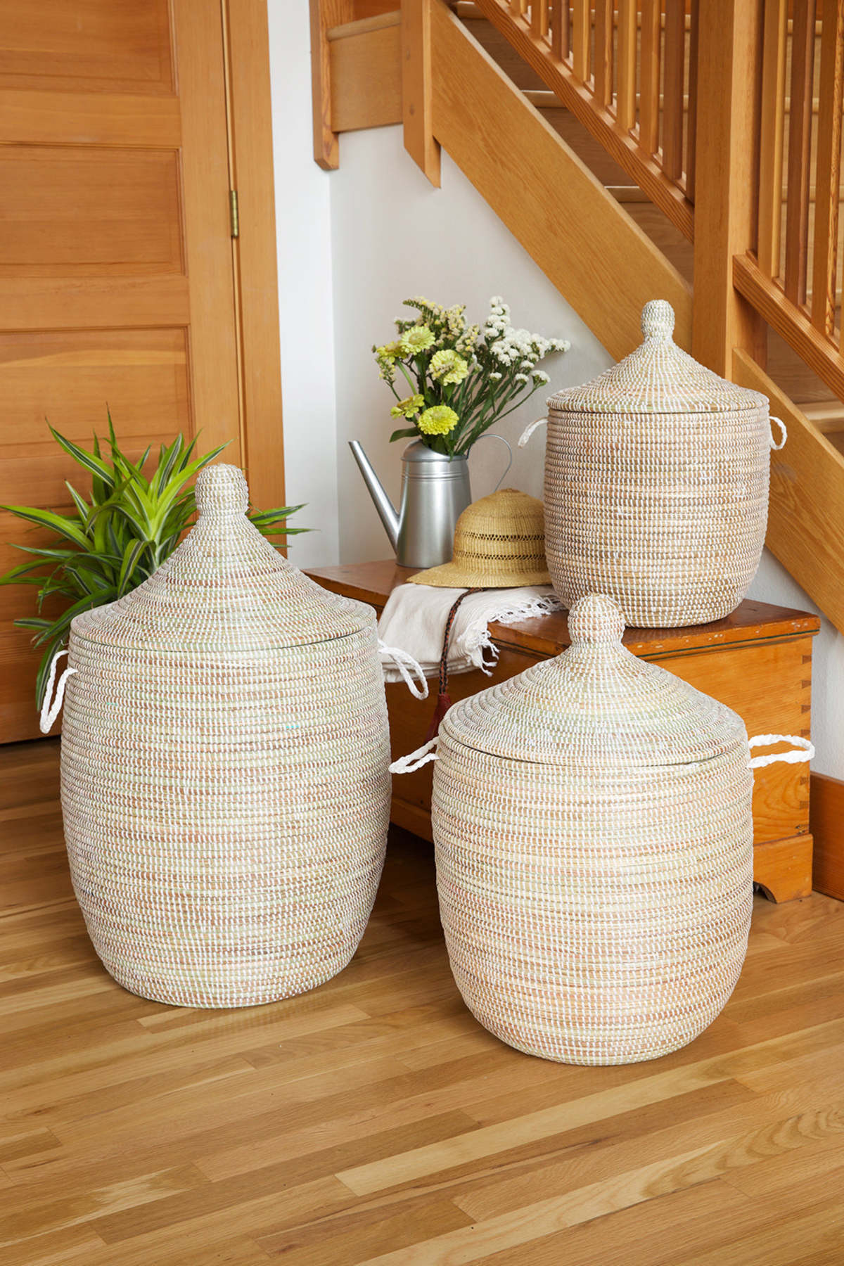 African Modern Set of 3 Solid White Hampers - Image 2 of 5