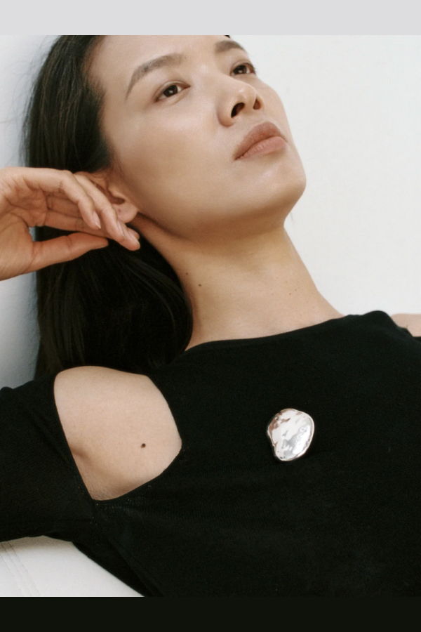 Wolf Circus Bean Brooch