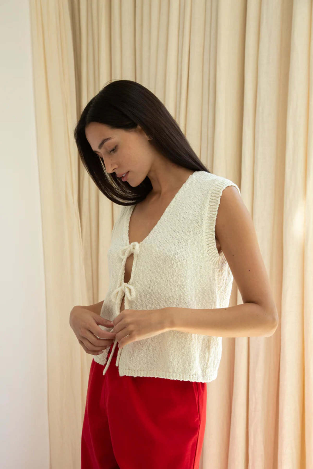 Beaumont Organic Florence Cotton Linen Knit Vest - Off White - Image 3 of 5