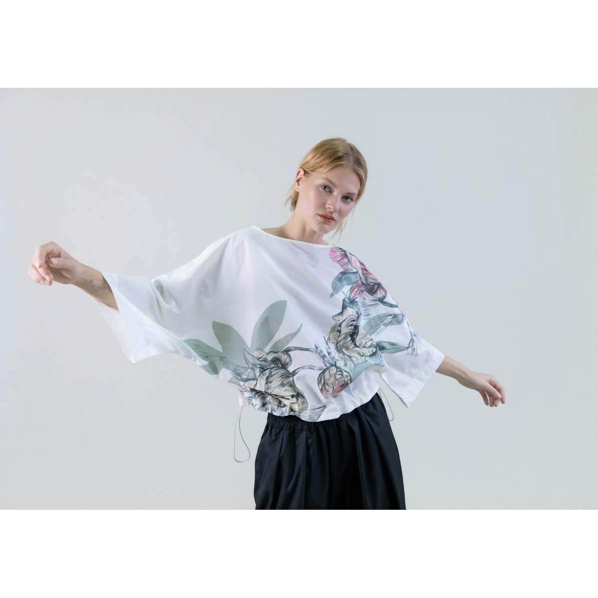 Psophia Muted Peony Study Oversized Drawstring Top - White - Image 2 of 3