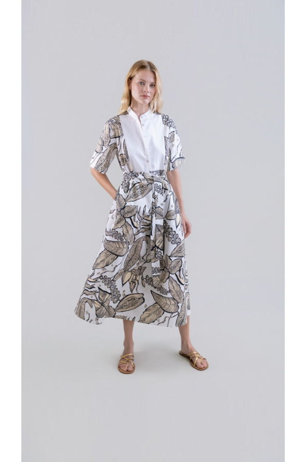 Psophia Retro Bloomleaf Long Dress With Bib Mao Collar - White