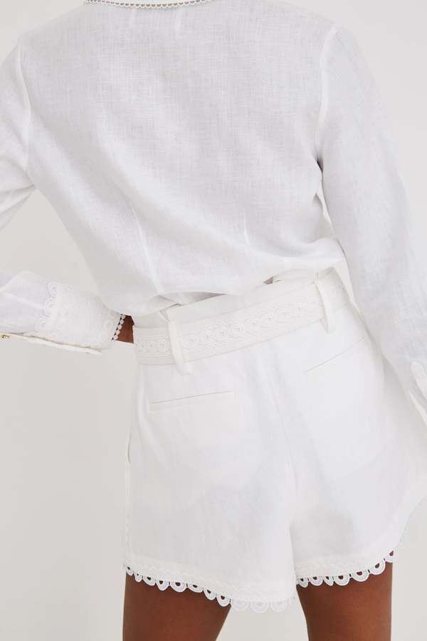 Cara Cara Pierce Short - White