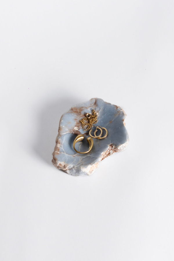 Dar Proyectos 4" Gemstone Dish - Blue Angelite