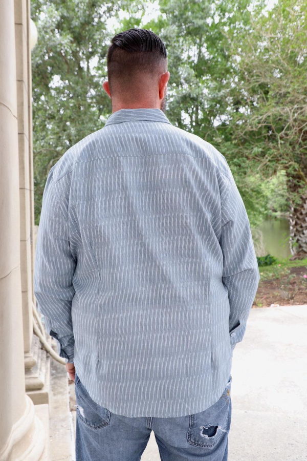 Passion Lilie Bleu Button Down Shirt