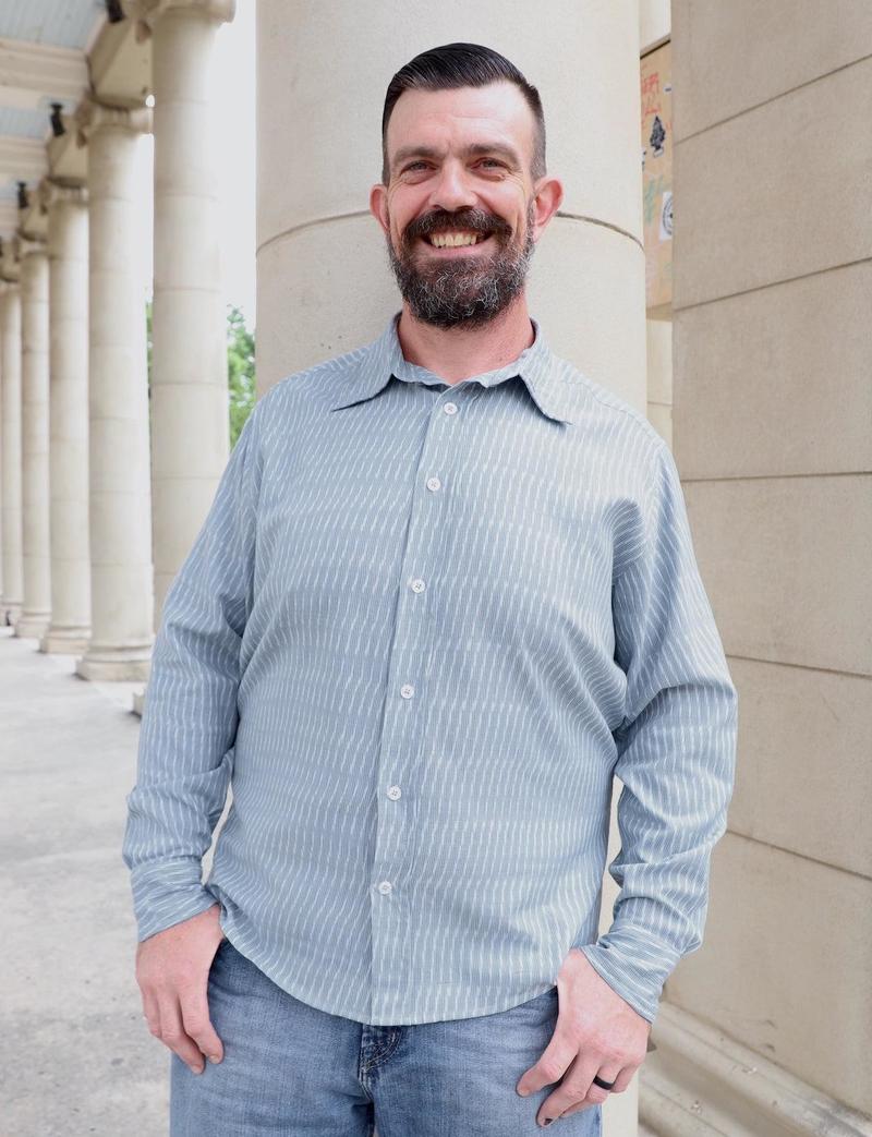 Passion Lilie Bleu Button Down Shirt