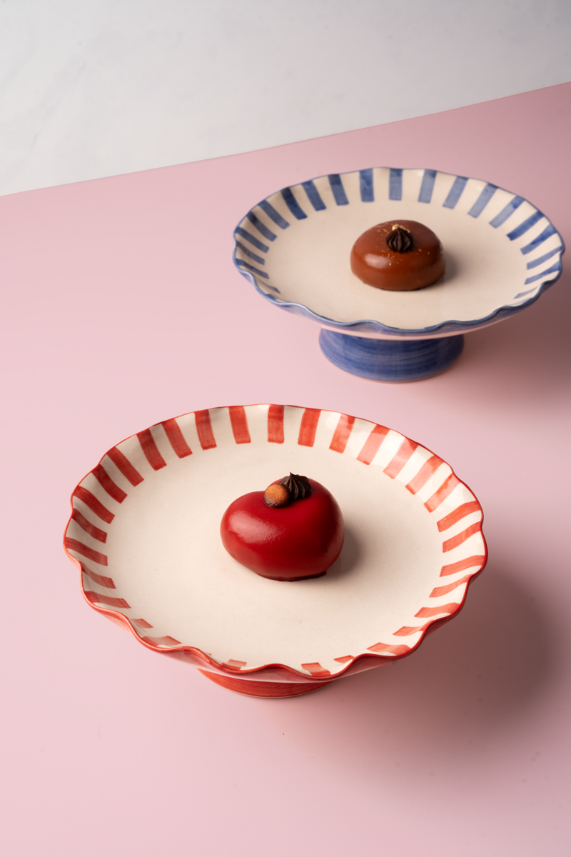 Casa Amarosa Ceramic Stripe Cake Stand