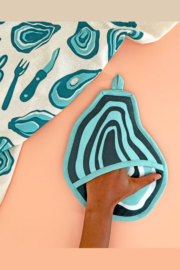 The Neighborgoods Oyster Tea Towel and Pot Holder Set