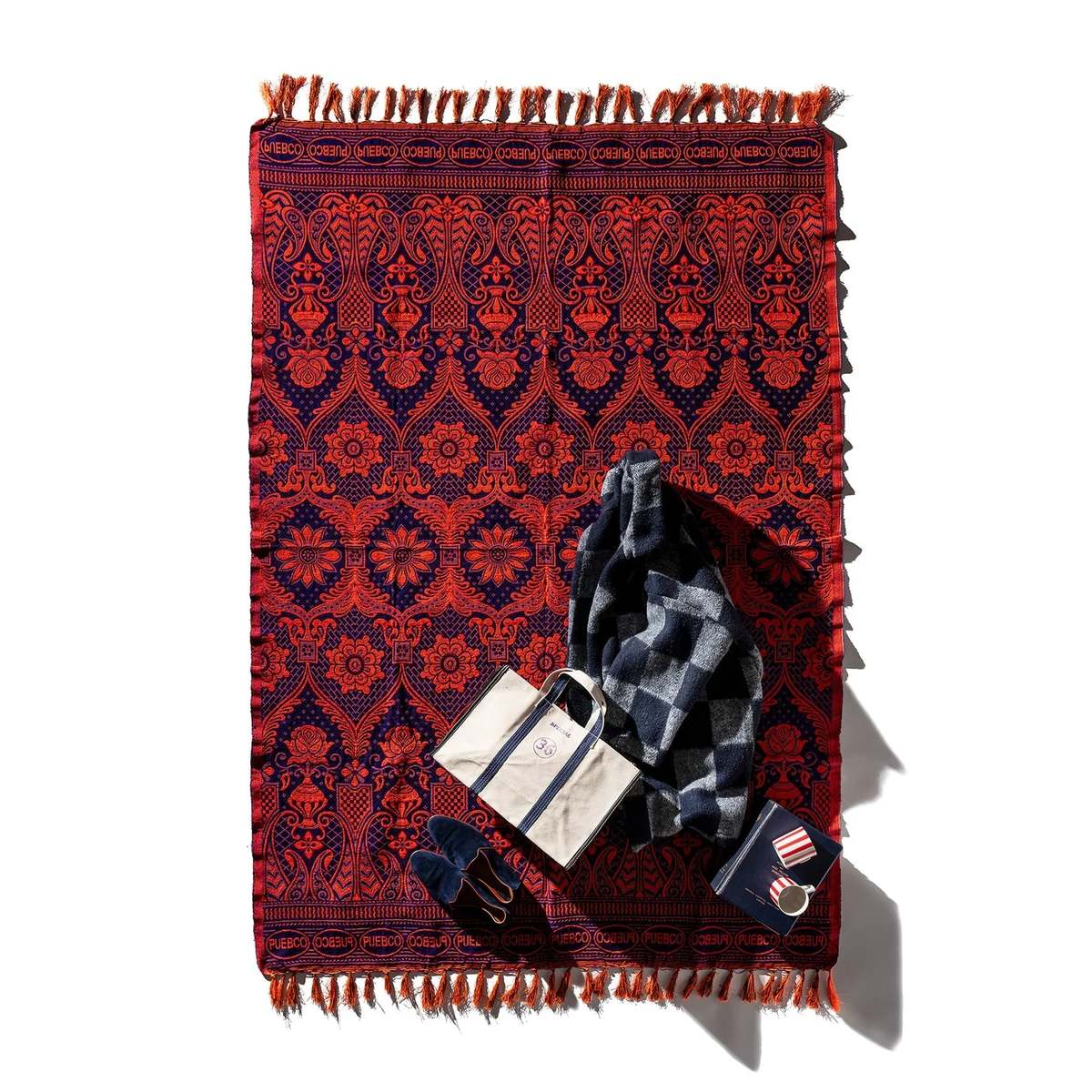 Puebco Reversible Jacquard Rug - Image 2 of 6