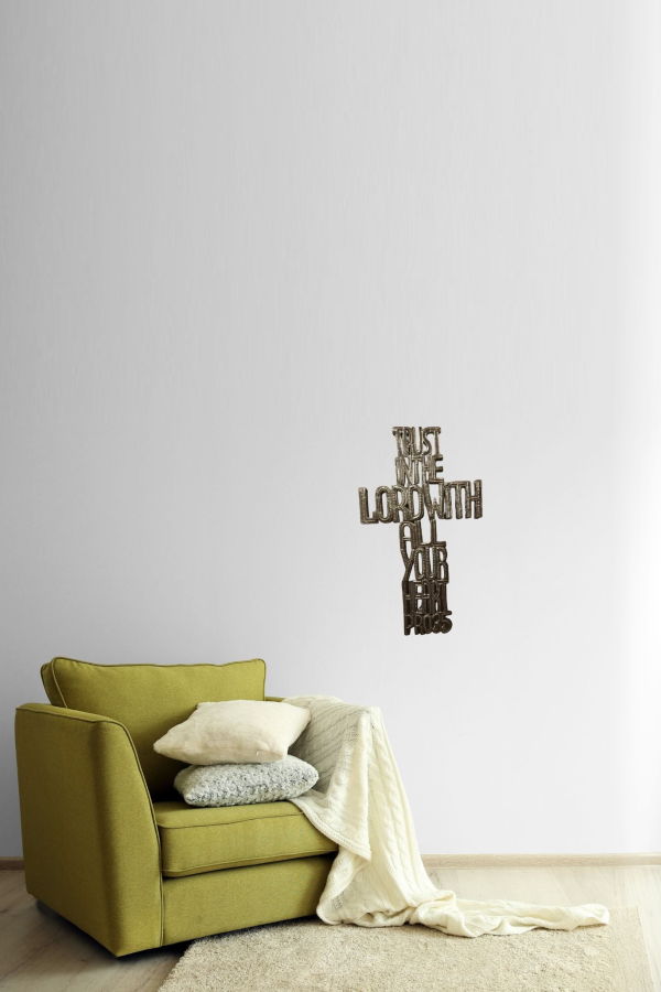 Vi Bella Trust in the Lord Metal Cross