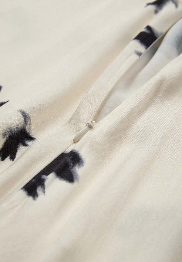 Minimum Beryls Skirt - Coconut Milk