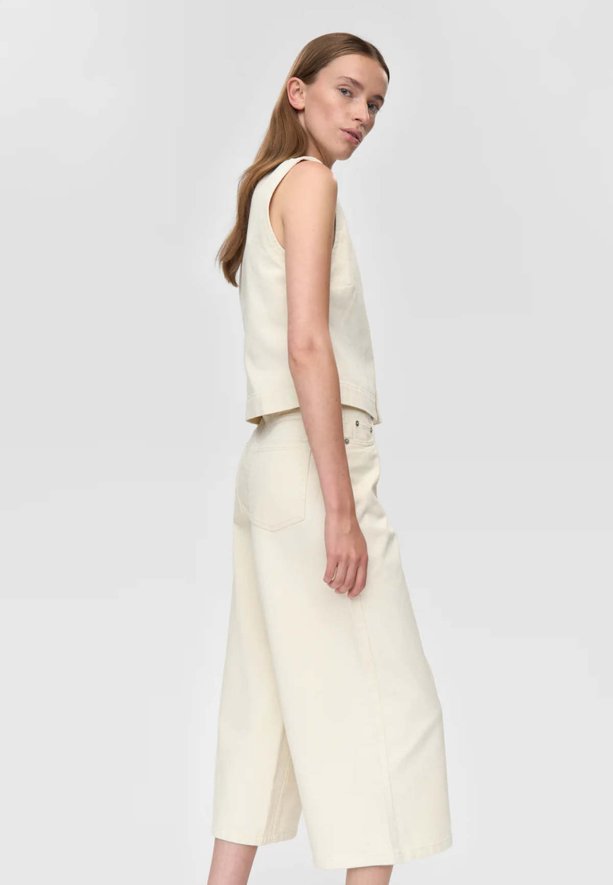 Minimum Alessia Vest - Whisper White - Image 5 of 7