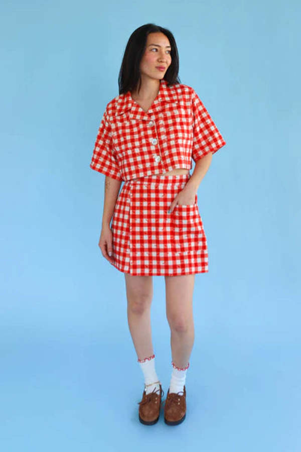 Noble Shell Utility Skort in Gingham Fishies