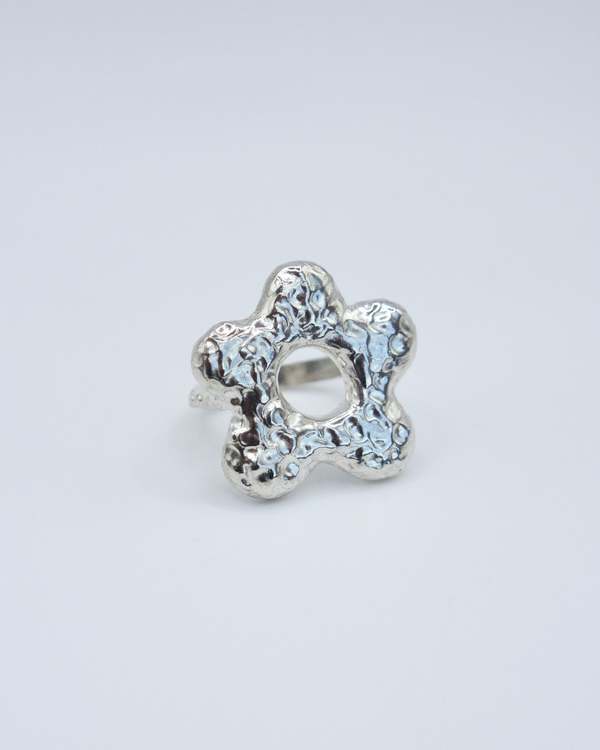 amemori Chunky Flower Ring amemori Chunky Flower Ring
