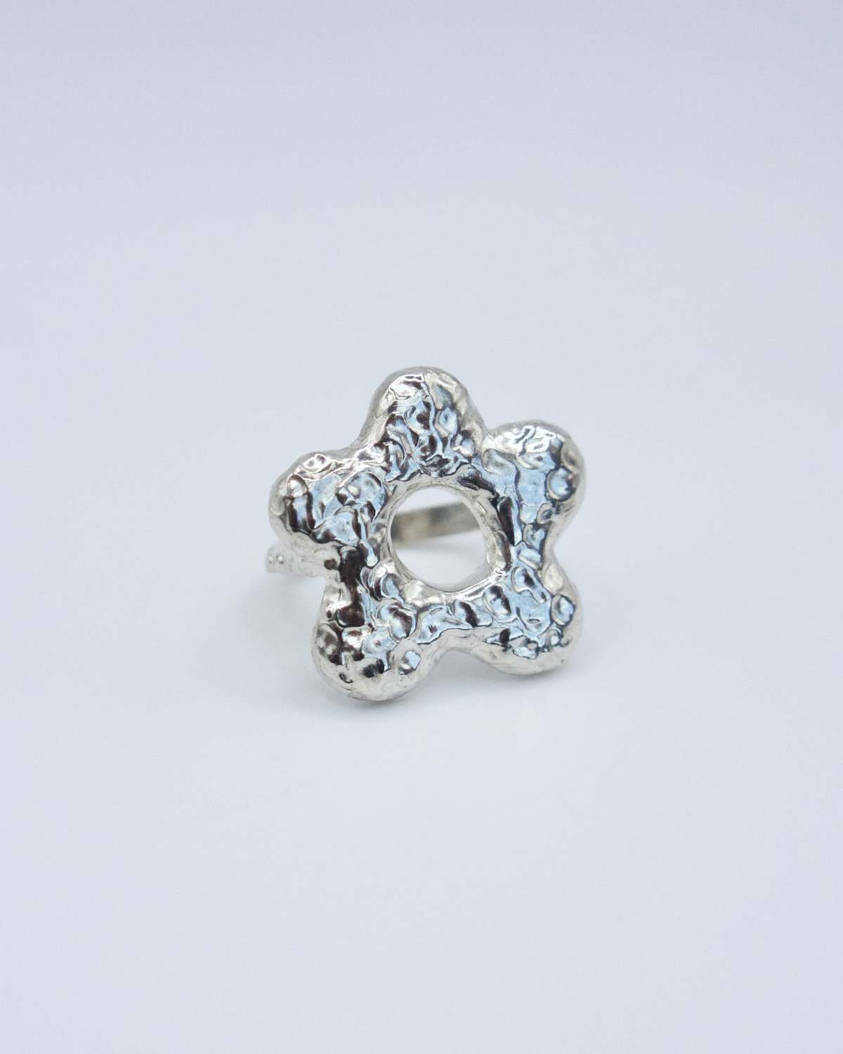 amemori Chunky Flower Ring - Image 1 of 5