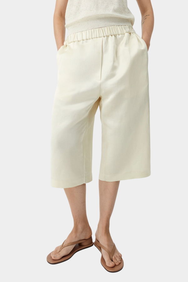 Cordera Satin Capri Pants - Marfil