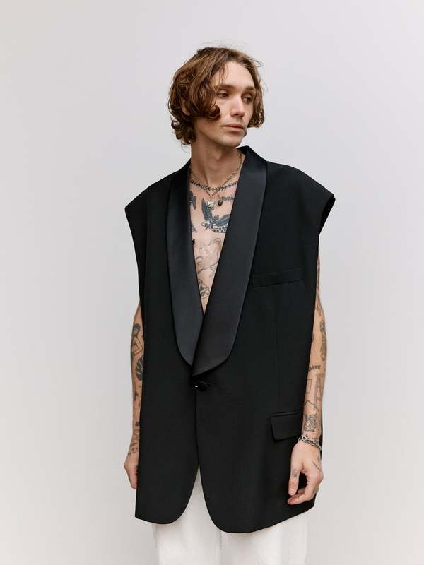 MM6 Maison Margiela Oversized Sleeveless Tuxedo Jacket MM6 Maison Margiela Oversized Sleeveless Tuxedo Jacket