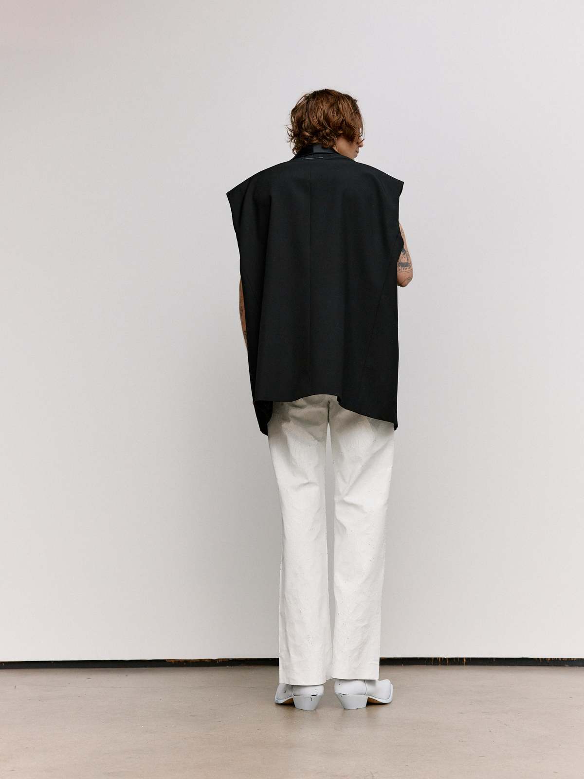 MM6 Maison Margiela Oversized Sleeveless Tuxedo Jacket - Image 7 of 10
