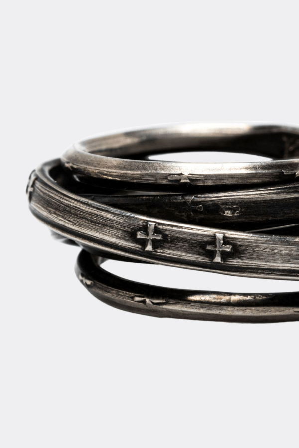 werkstatt:münchen Wound Unite Embossed-Cross Layered Ring - Silver