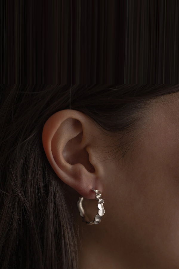 S.J. Crawford Jewelry Écailles Hoops - Silver