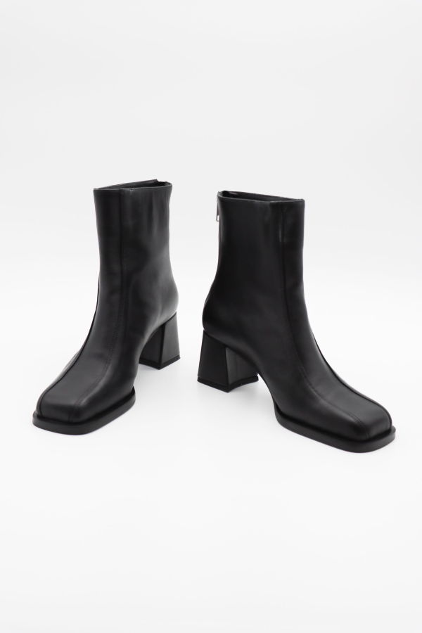 HVÓYA Twin Boots - Black