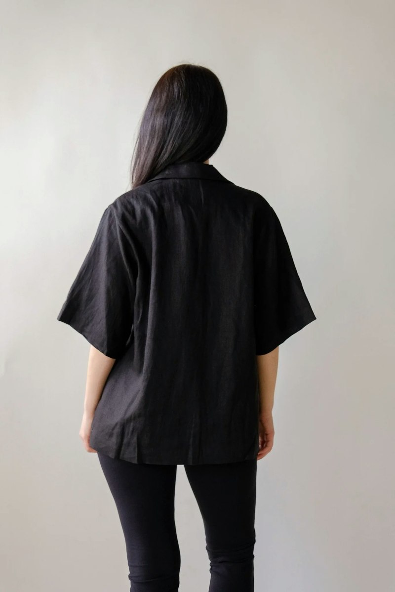 a. ren Winslet Top - Black