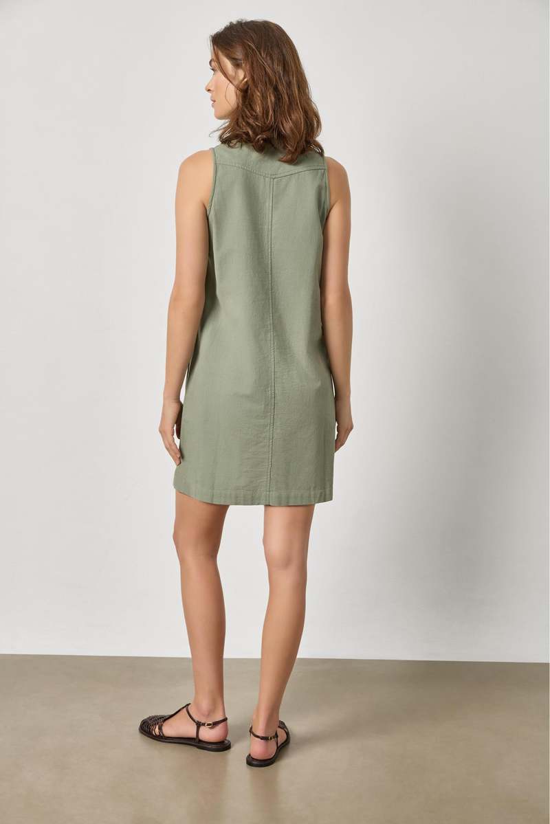 Lilla P. Sleeveless Pleat Pocket Dress