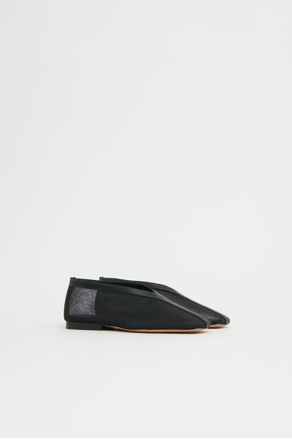 Mansur Gavriel Contorno Square V Flat - Black